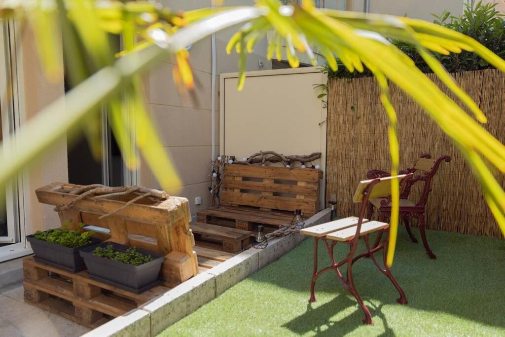 Superbe Appart Plein Centre Avec Parking & Jardin Metz Exterior foto
