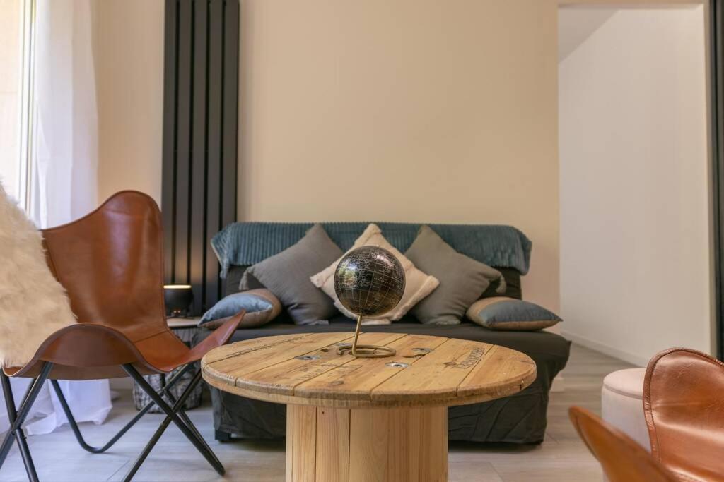 Superbe Appart Plein Centre Avec Parking & Jardin Metz Exterior foto
